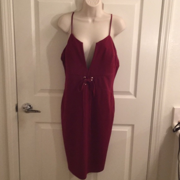 Dresses & Skirts - 💙 3/$15 Plus Size burgundy Bodycon Dress